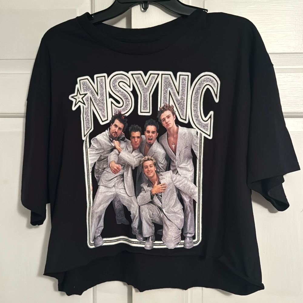 *NSYNC vintage style cropped tee